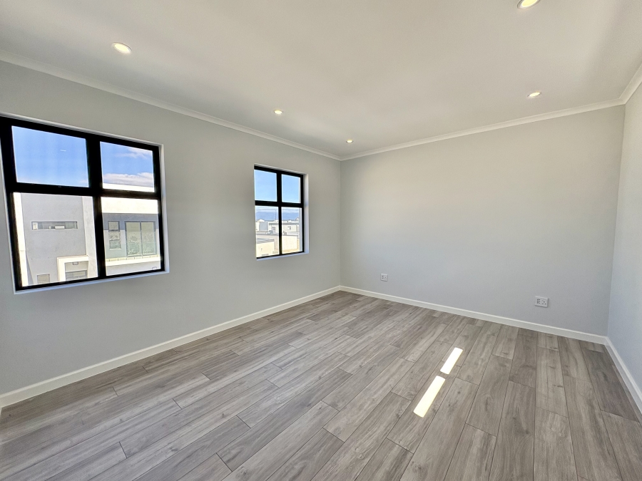 4 Bedroom Property for Sale in Sandown Western Cape
